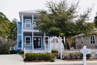 Building Photo - 76 Tradewinds Dr