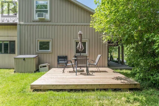 Building Photo - 705 Conservation Dr