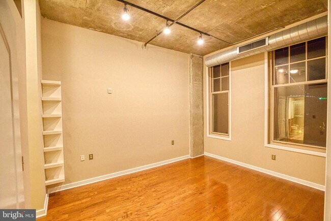 Foto del edificio - 130 N 2nd St