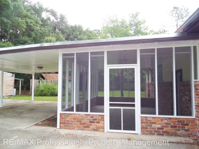 Foto del edificio - 3 br, 2 bath House - 187 SW Ivan St