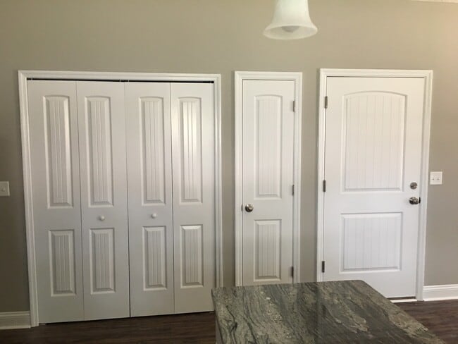 Building Photo - 3/2 House For Rent in Northside Jax!