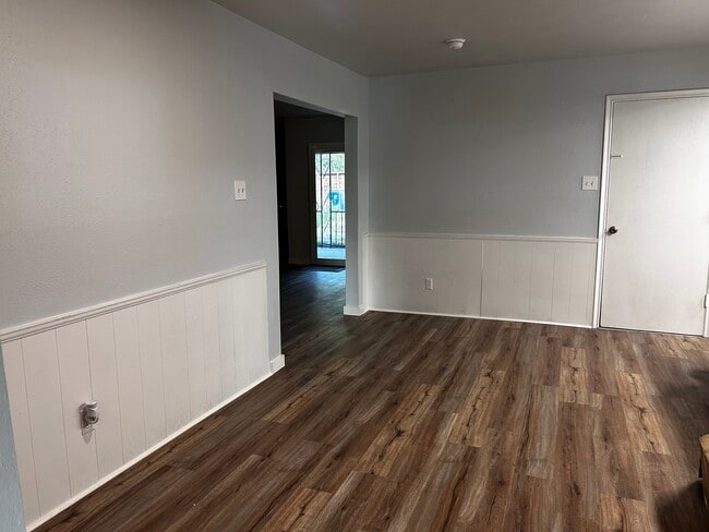 Building Photo - 9655 Lanward Dr