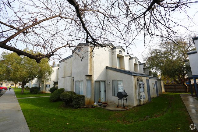 Building Photo - Oildale Arms