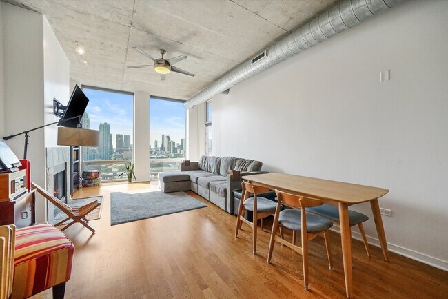 Foto del edificio - 700 N Larrabee St