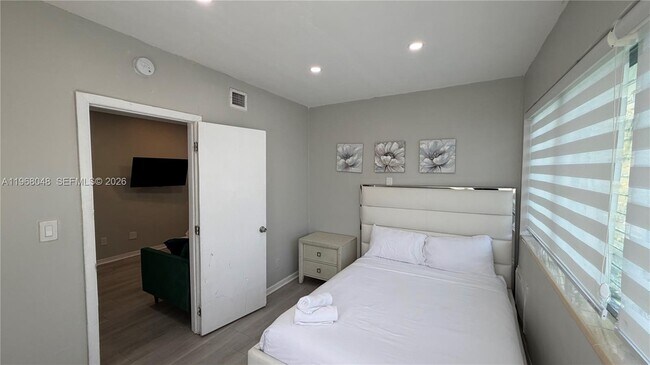 Foto del edificio - 10004 E Bay Harbor Dr