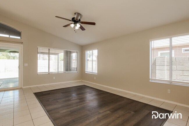 Building Photo - 4724 N 89th Dr