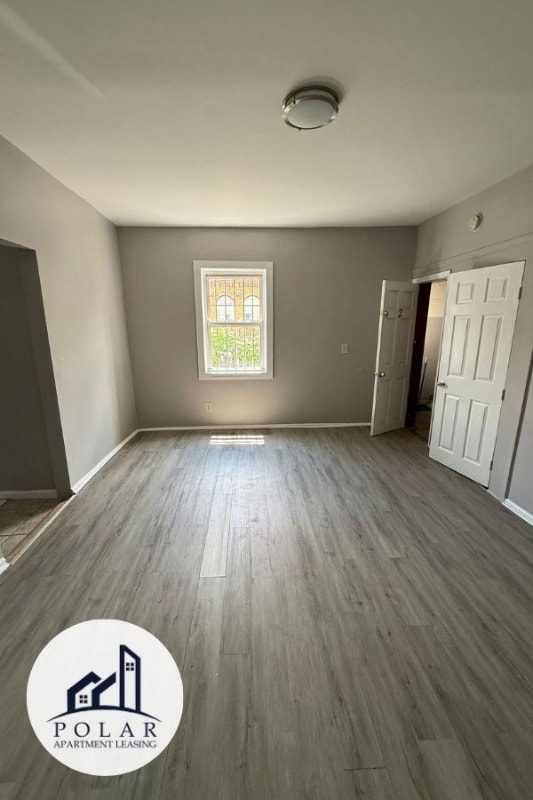 Building Photo - 313 E Jersey St