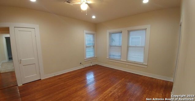 Building Photo - 821 W Woodlawn Ave
