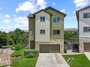 Building Photo - 5315 La Crosse Ave