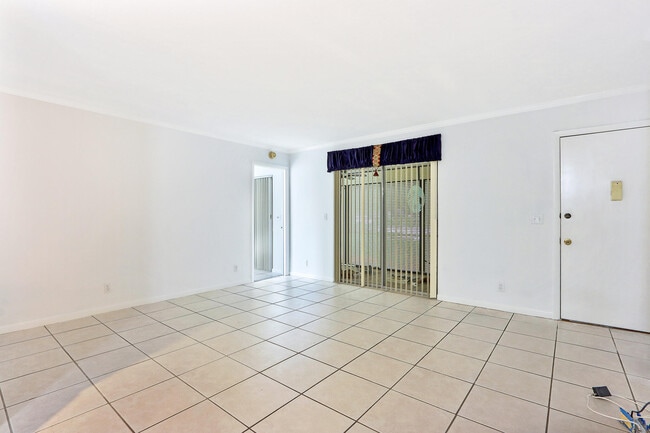 Foto del edificio - 6544 Chasewood Dr