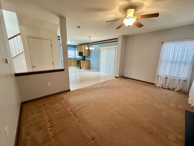 Foto del edificio - 30 Kristin Ct