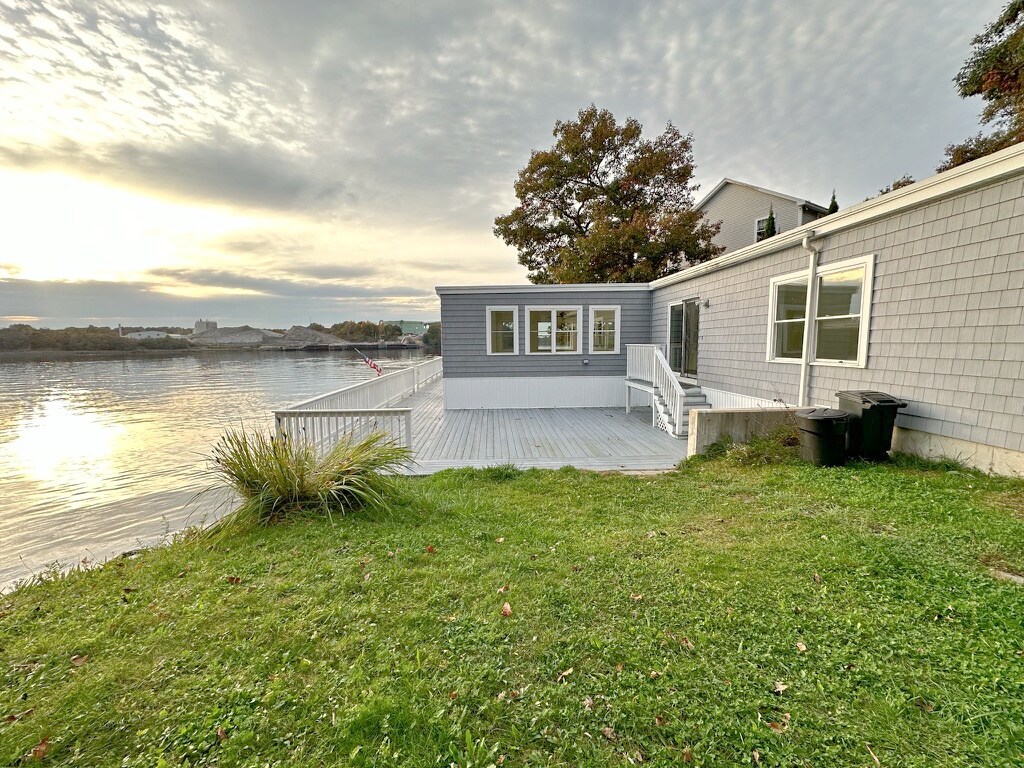 Waterfront home close to Portsmouth - 19 Oak Ter