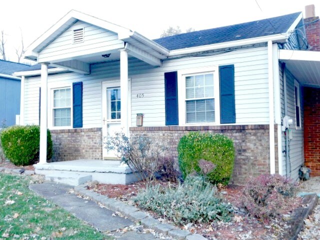 Primary Photo - 405 Middle St