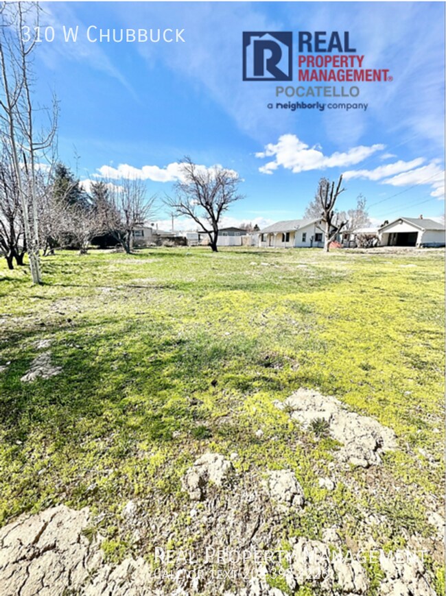 Building Photo - 2 Bed 2 Bath Single family Home - 1 Car ca...