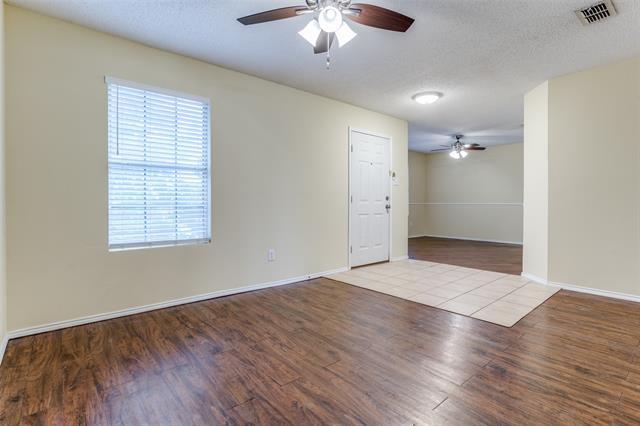 Building Photo - 2368 Somerset Dr
