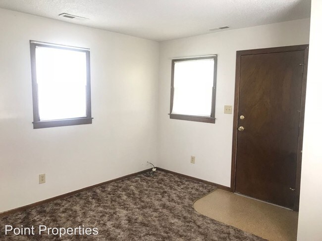 Building Photo - 1 br, 1 bath House - 112 E 12th St