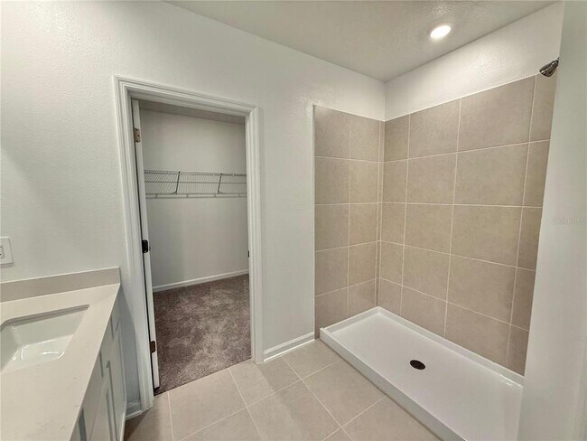 Foto del edificio - 4796 Golden Knight Blvd