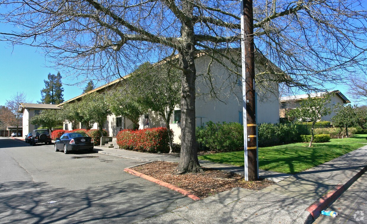 Sonoma Park Apartments Apartments in Rohnert Park, CA