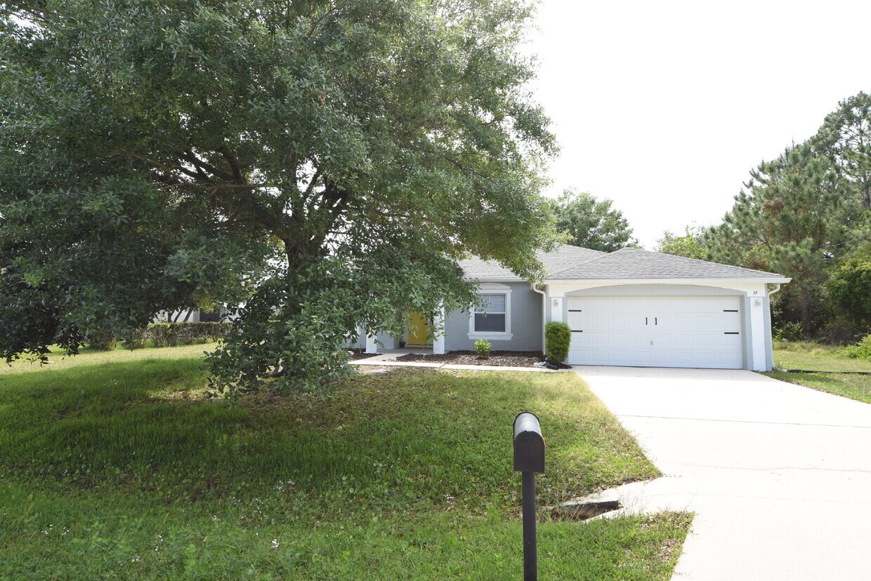 Primary Photo - 19 Burnham Ln