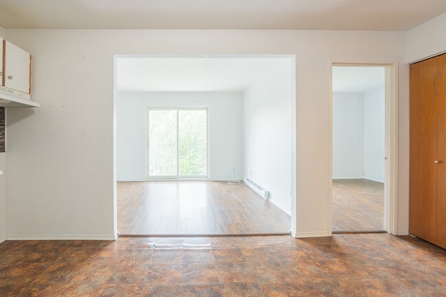 Photo du bâtiment - 1175 Rue Talon