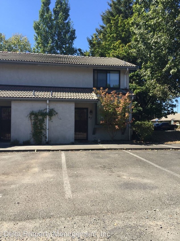 Foto principal - 4815 76th St NE
