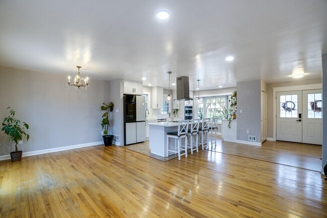 Photo - 8722 Falkstone Ln House