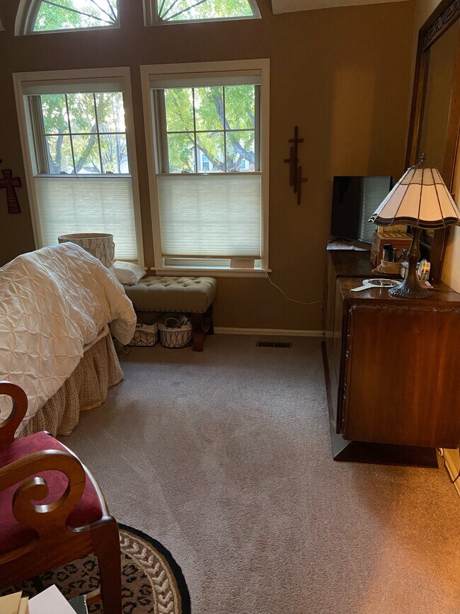 Foto del edificio - 6644 Foxdale Cir