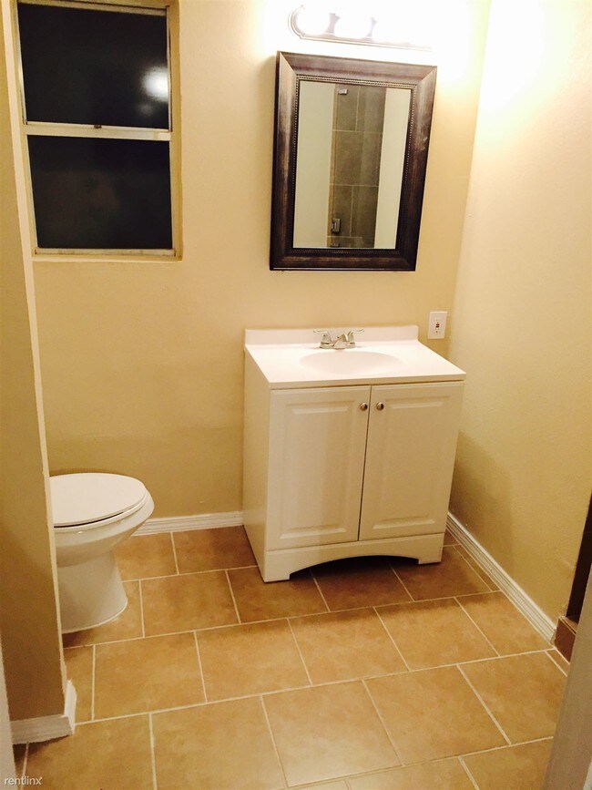 Building Photo - 3631 Highcliff Dr