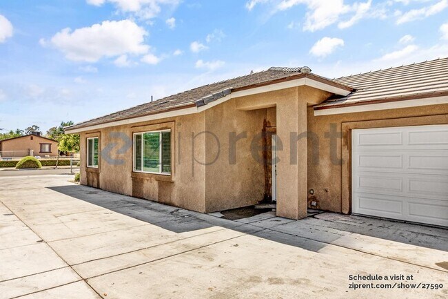 Building Photo - 16472 Smoke Tree St