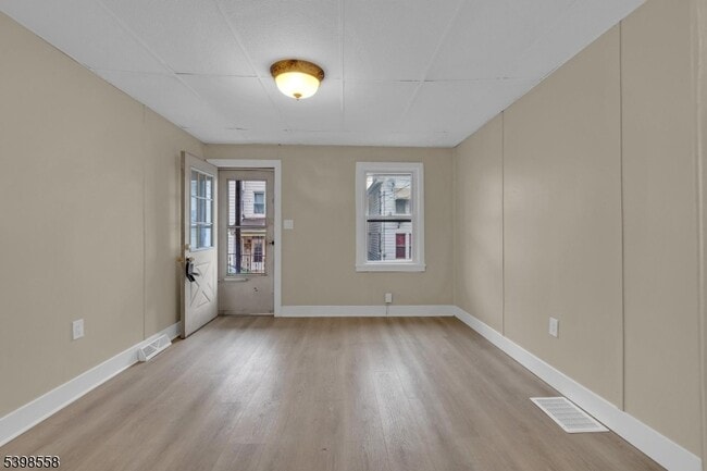 Building Photo - 116 Mercer St