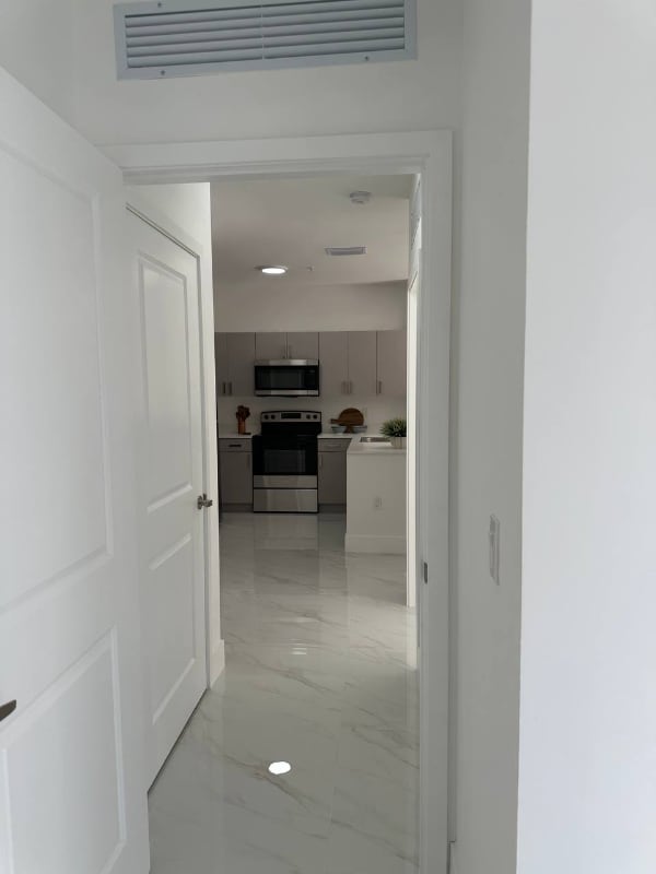 Foto del edificio - 1453 W 29th St