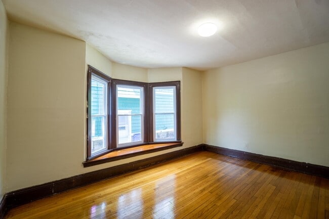 Foto del edificio - 108 Avondale Pl