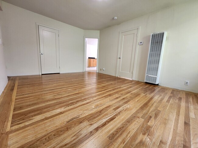Foto del edificio - One bedroom downtown Palo Alto