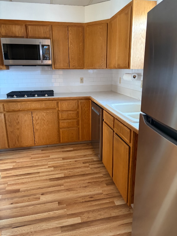 Building Photo - 635 E 73rd Ave