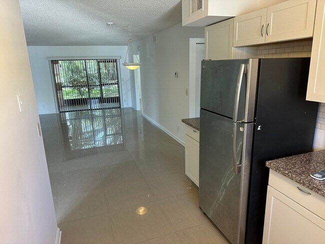 Foto del edificio - 301 Norwood Terrace