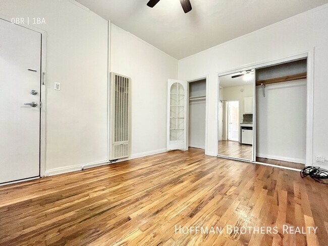 Foto del edificio - 836 Sanborn Ave