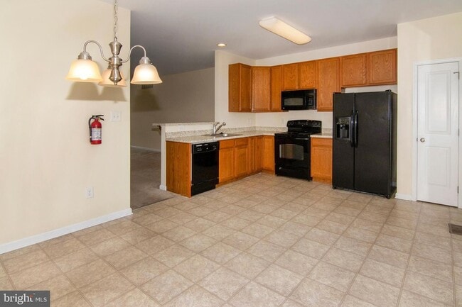 Building Photo - 517 Boxwood Ln
