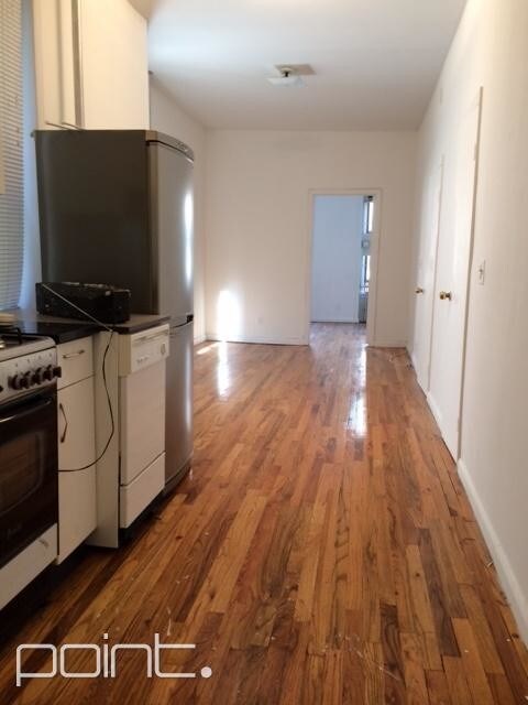 Foto principal - 526 E 11th St