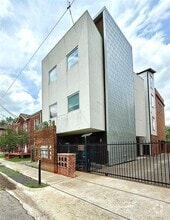 Building Photo - 1311 Isabella St
