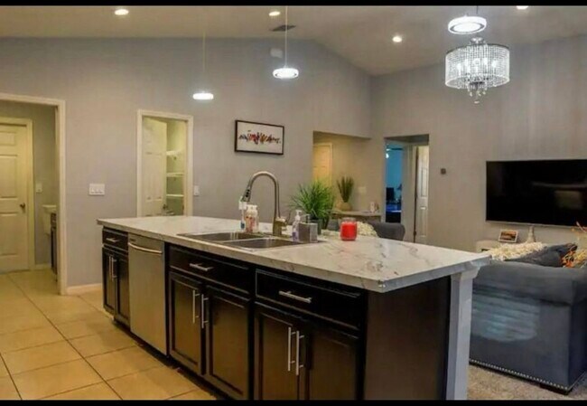 Foto del edificio - 1010 Rivershore Ave