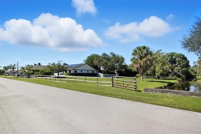 Foto del edificio - 11521 NW 23rd St