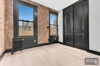 Building Photo - 438 W 52nd St