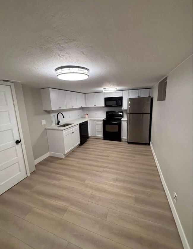 Photo - 552 E 250 N (Bountiful, UT) House