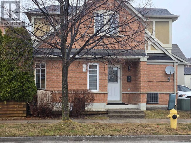 Building Photo - 2922 Bur Oak Ave