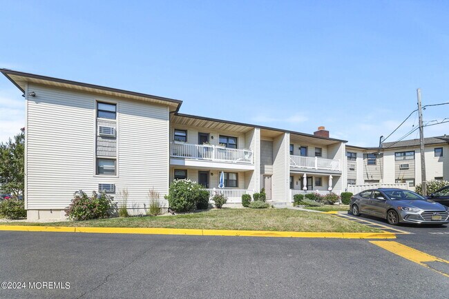 Foto del edificio - 32 Wharfside Dr