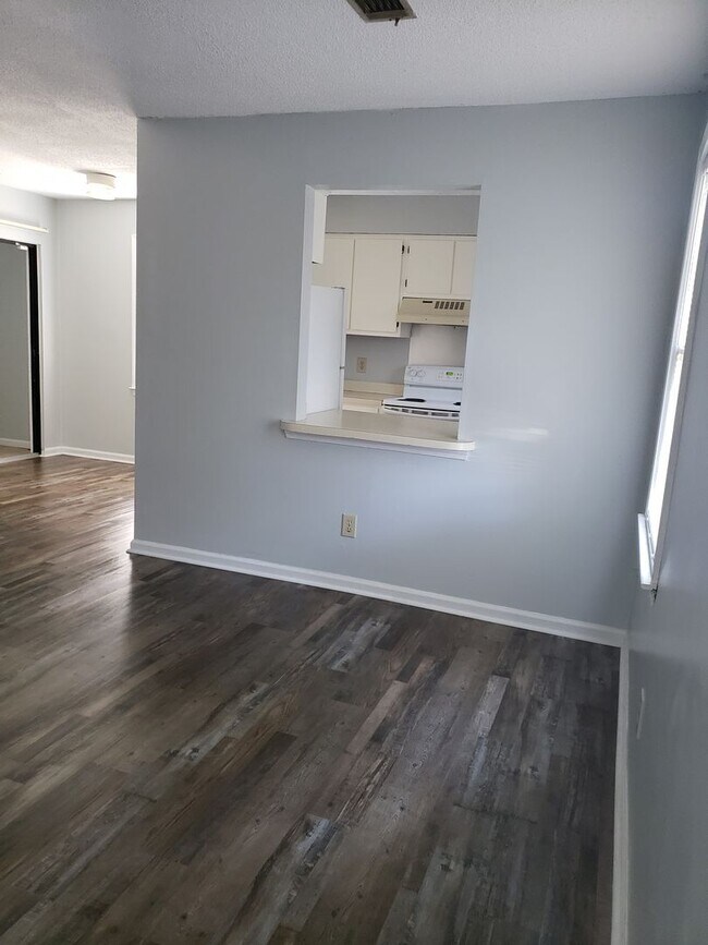 Building Photo - 333 Wrenfield Rd