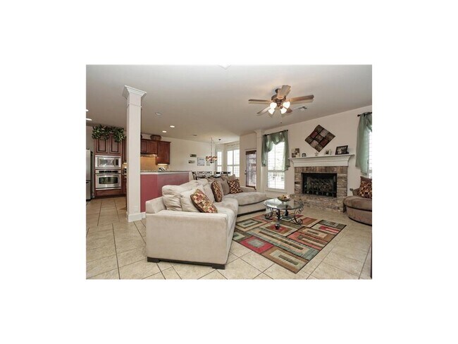 Building Photo - 2660 Salorn Way