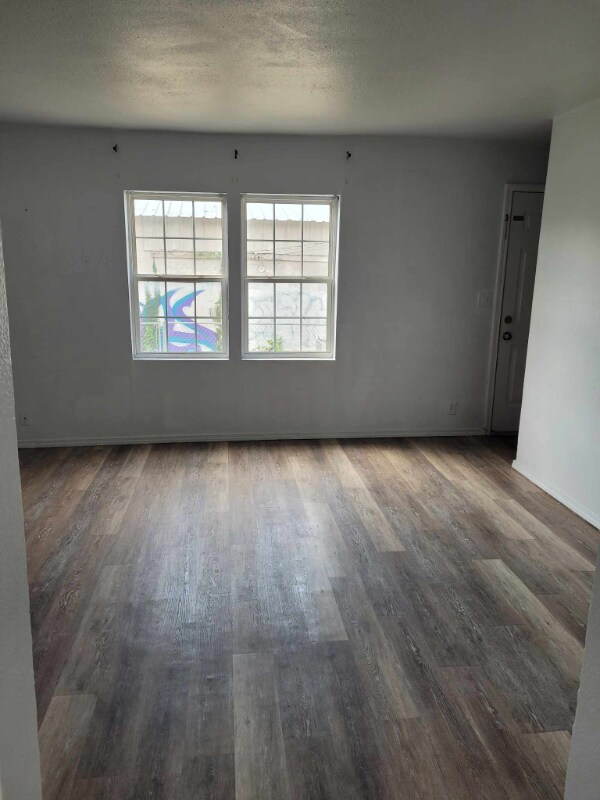 Foto del edificio - 501 E Rogers Blvd