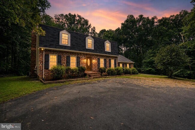 Foto del edificio - 6401 Wolf Run Hunt Ct