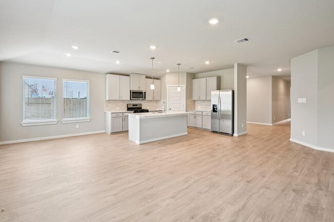 Building Photo - 5423 Kingdom Heights Blvd